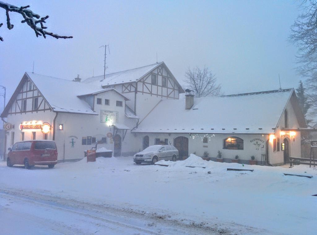 Hostinec U Pejska A Kocicky Marianske Lazne Exterior photo