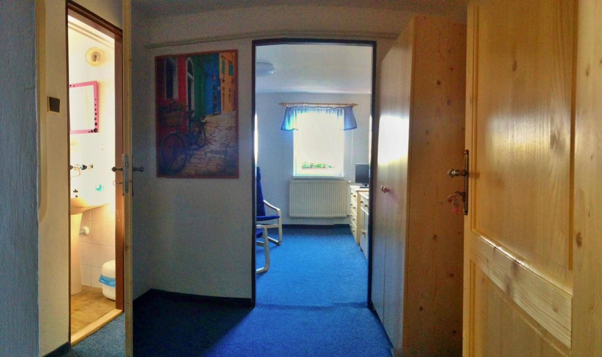 Hostinec U Pejska A Kocicky Marianske Lazne Room photo