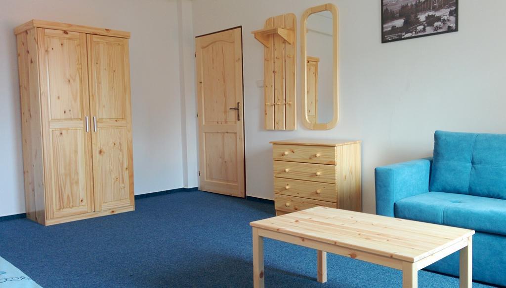 Hostinec U Pejska A Kocicky Marianske Lazne Room photo
